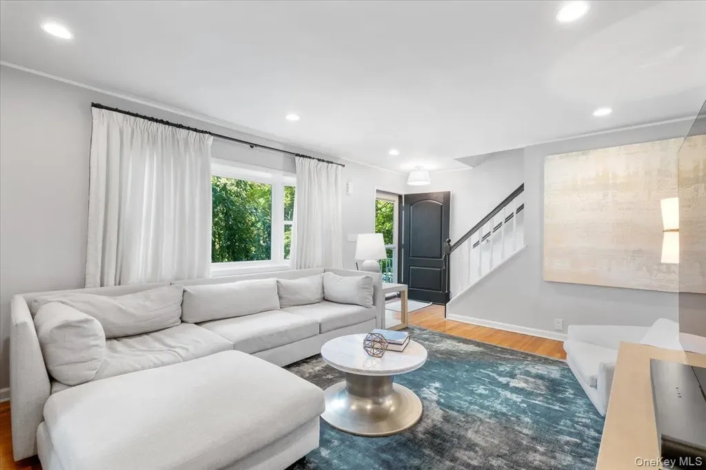 28 Parkway Circle Scarsdale NY 10583