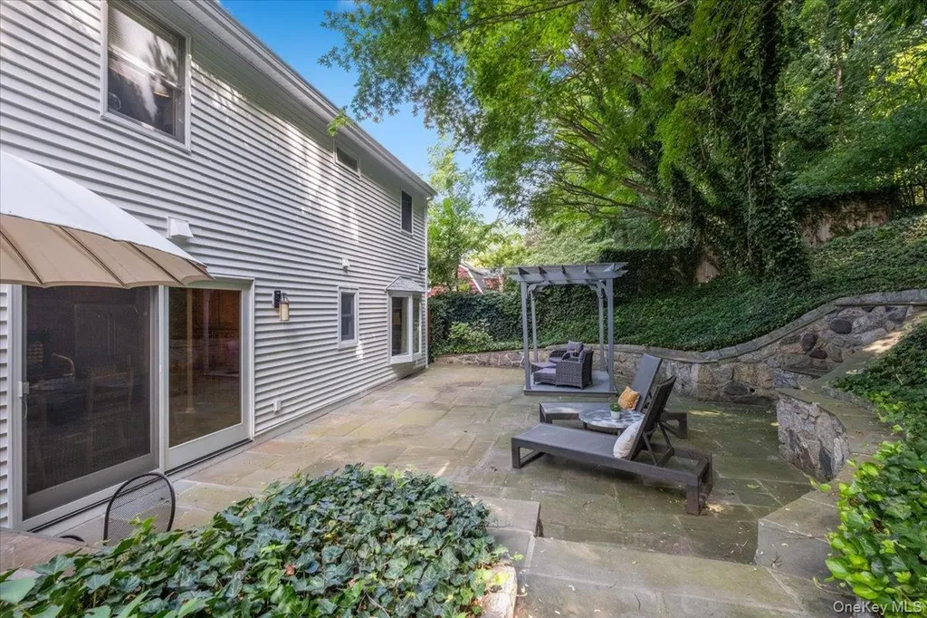 28 Parkway Circle Scarsdale NY 10583