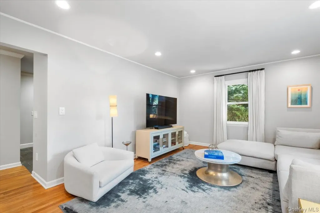 28 Parkway Circle Scarsdale NY 10583