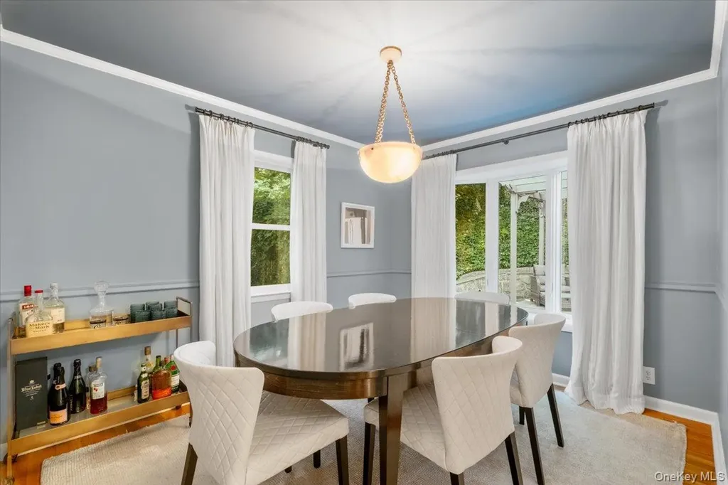 28 Parkway Circle Scarsdale NY 10583