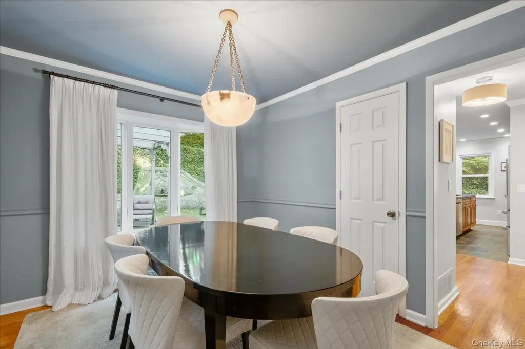 28 Parkway Circle Scarsdale NY 10583