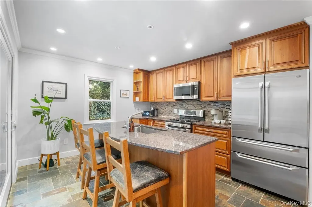 28 Parkway Circle Scarsdale NY 10583