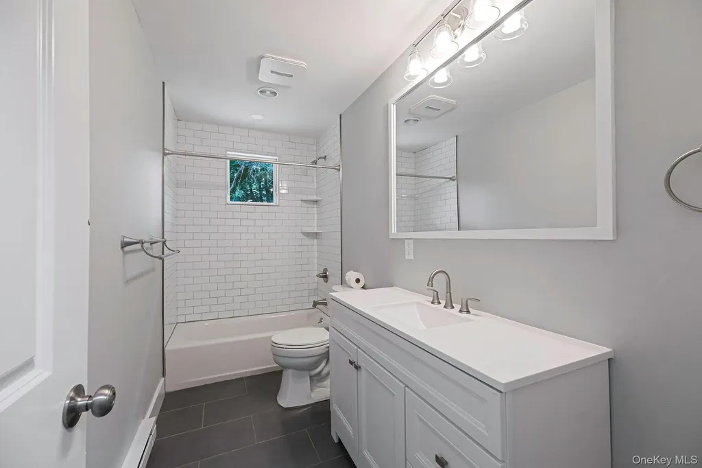 267 Accabonac Road East Hampton NY 11937