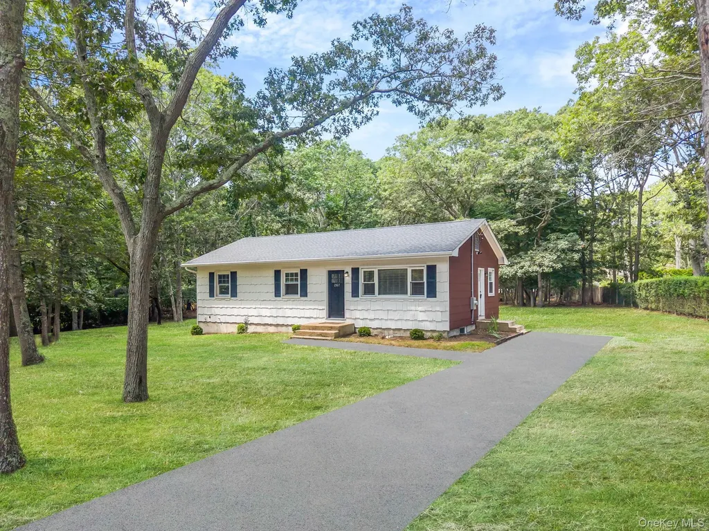 267 Accabonac Road East Hampton NY 11937