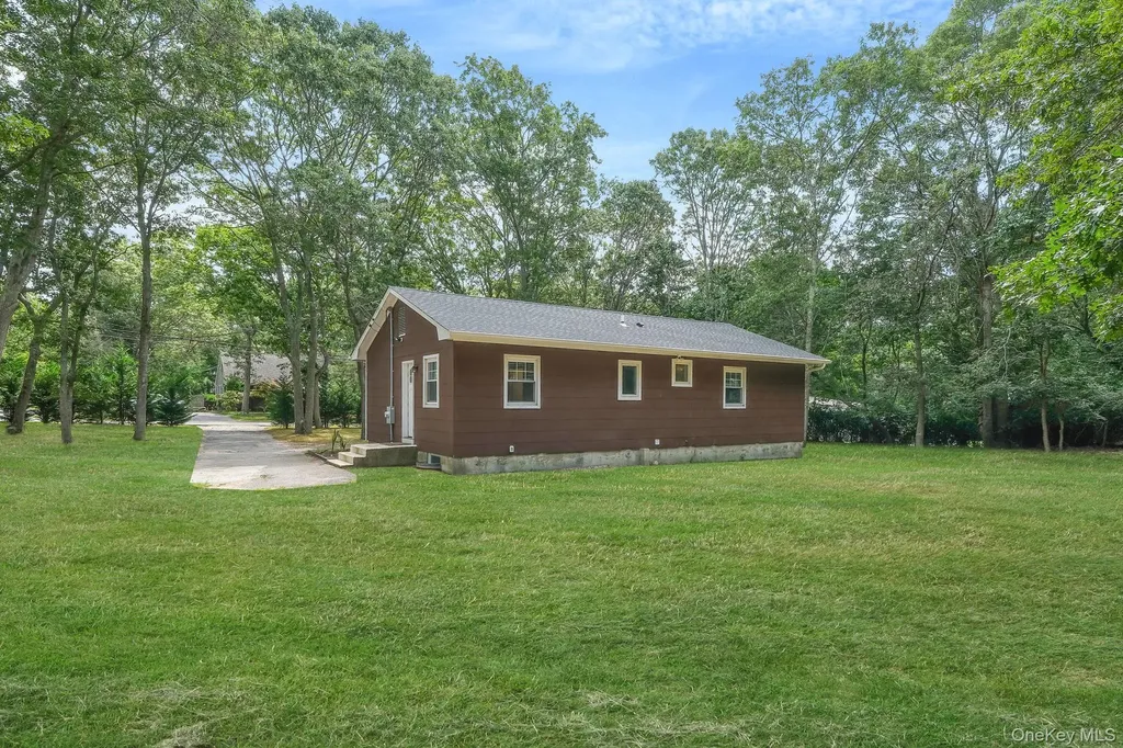 267 Accabonac Road East Hampton NY 11937