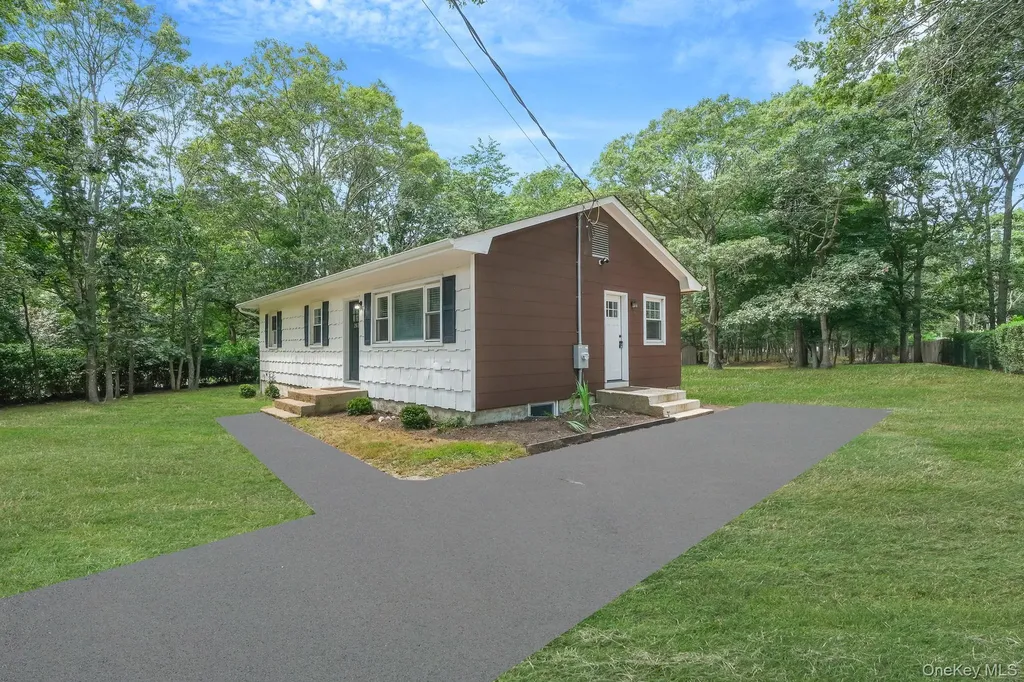 267 Accabonac Road East Hampton NY 11937