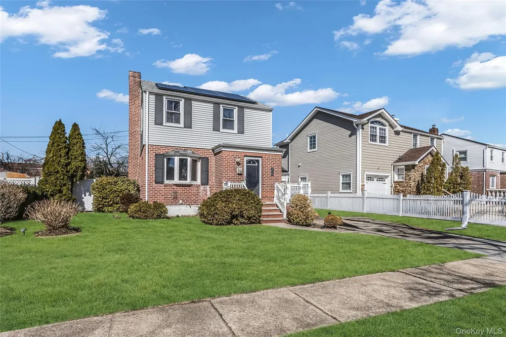 36 Amethyst Street Elmont NY 11003