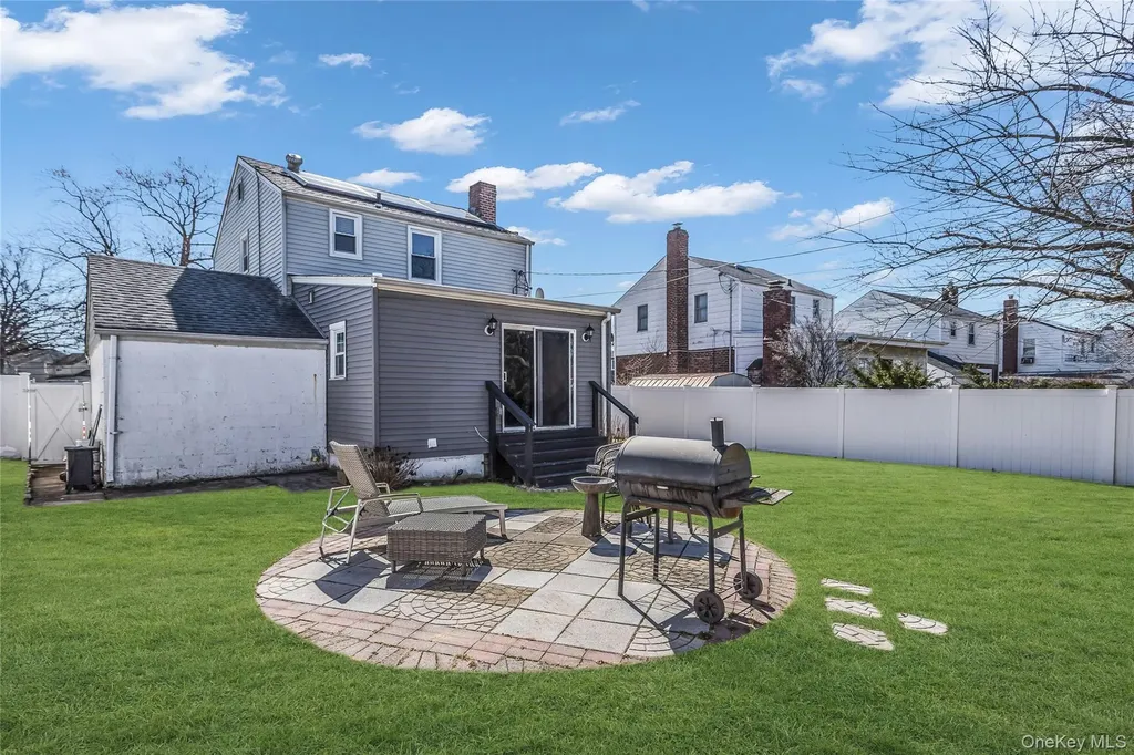 36 Amethyst Street Elmont NY 11003