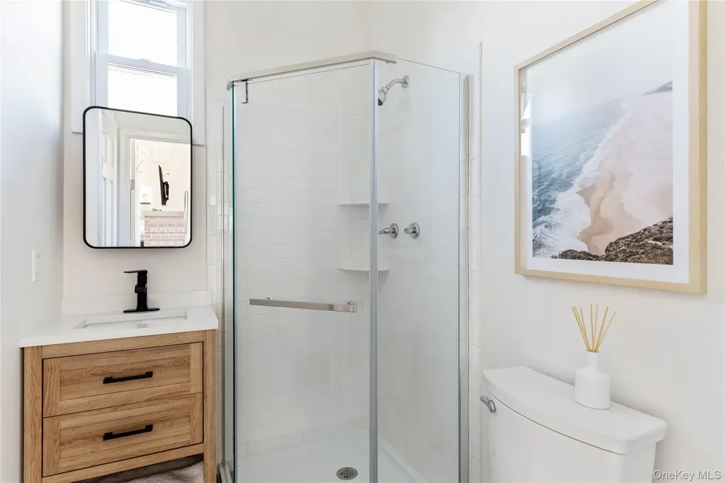 12 Surfview Walk Seaview NY 11770