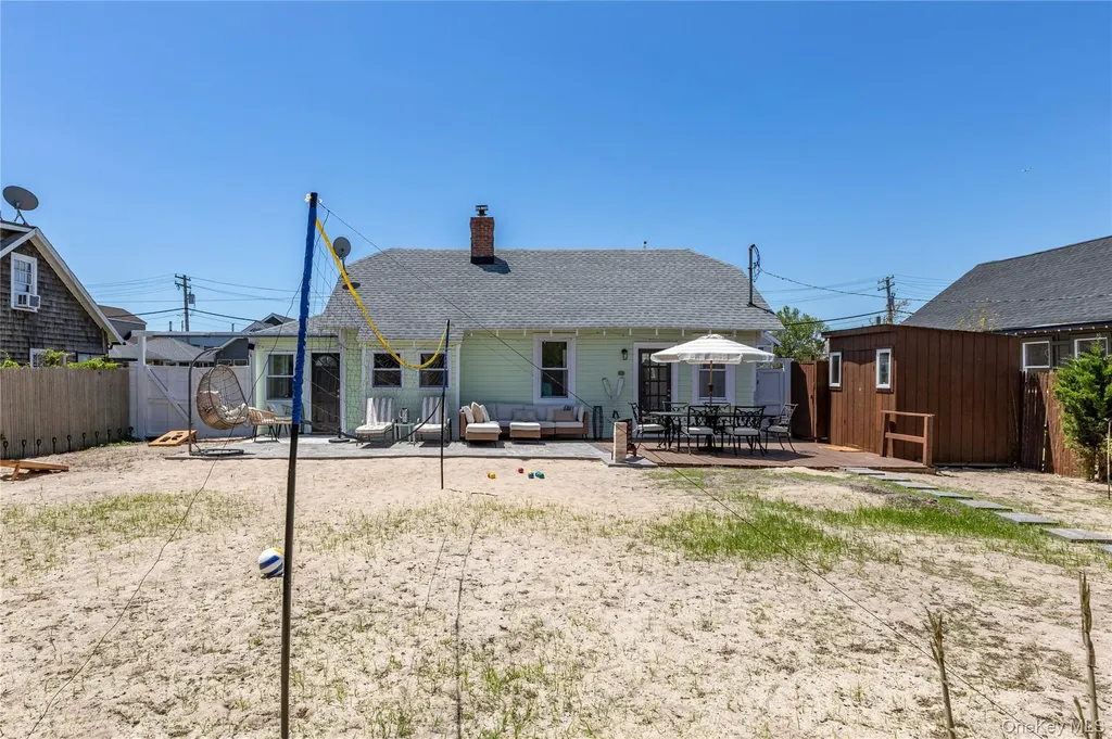 12 Surfview Walk Seaview NY 11770