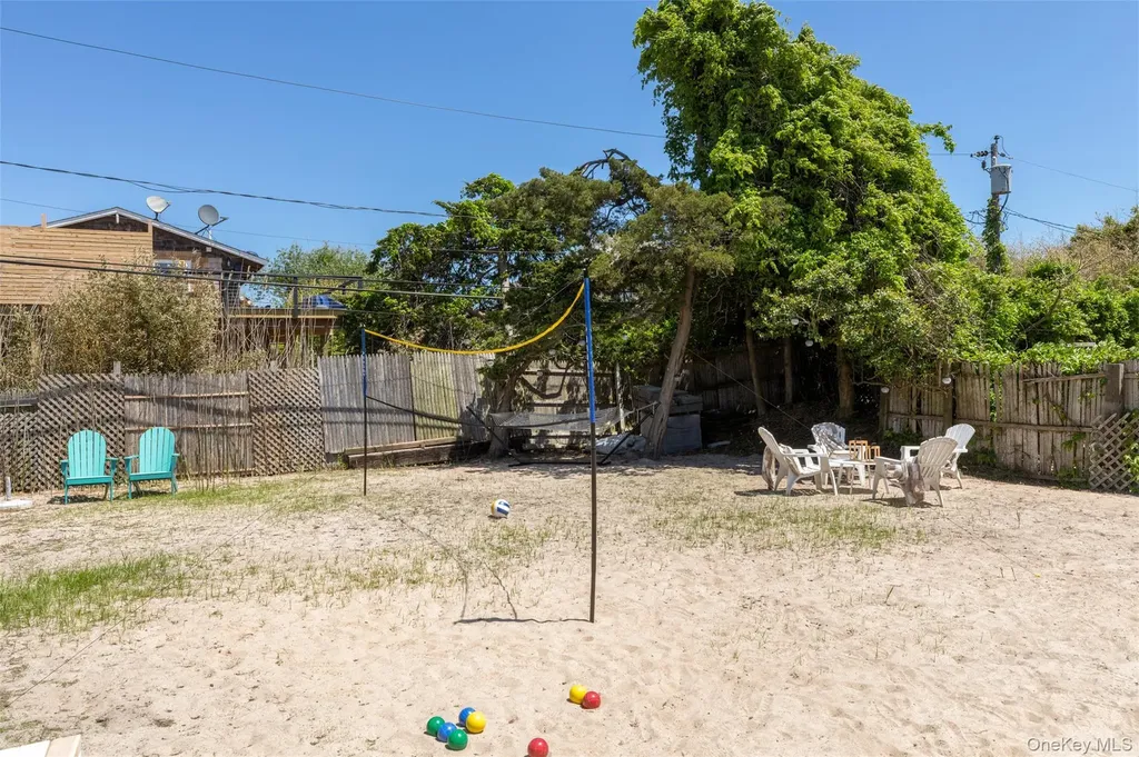 12 Surfview Walk Seaview NY 11770