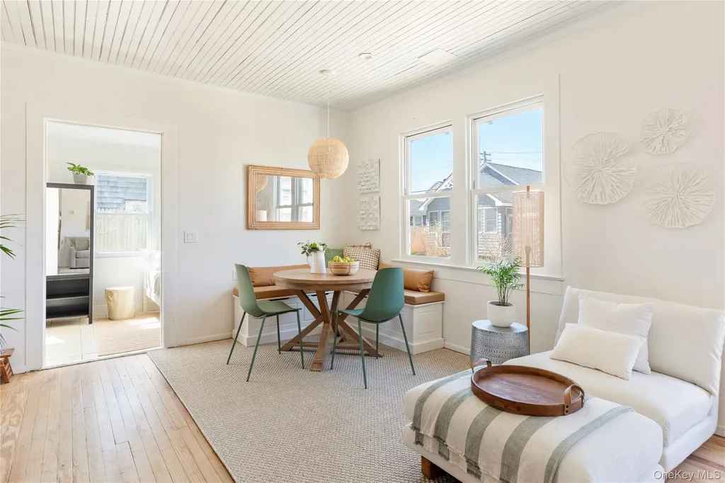 12 Surfview Walk Seaview NY 11770