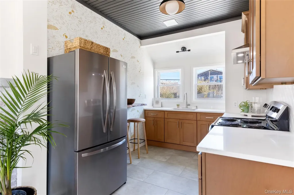 12 Surfview Walk Seaview NY 11770