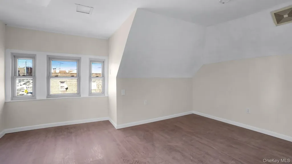 3620 Paulding Avenue Bronx NY 10469