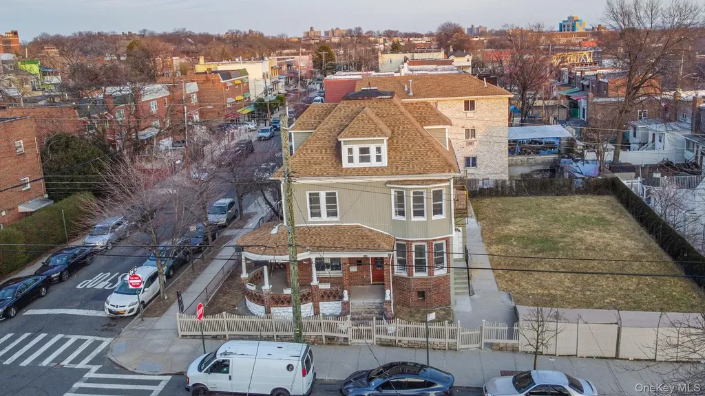 3620 Paulding Avenue Bronx NY 10469