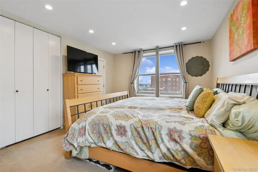 410 E Broadway Long Beach NY 11561