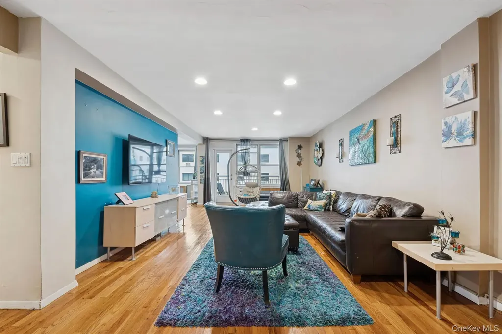 410 E Broadway Long Beach NY 11561