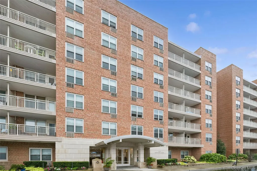 410 E Broadway Long Beach NY 11561