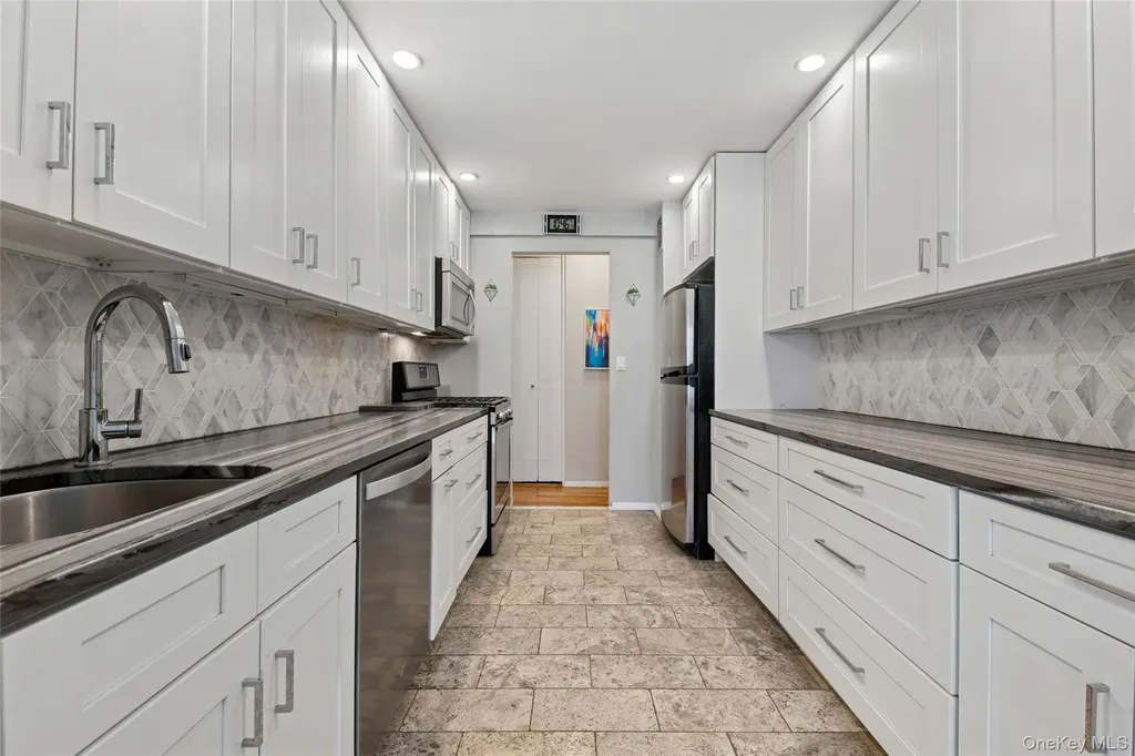 410 E Broadway Long Beach NY 11561