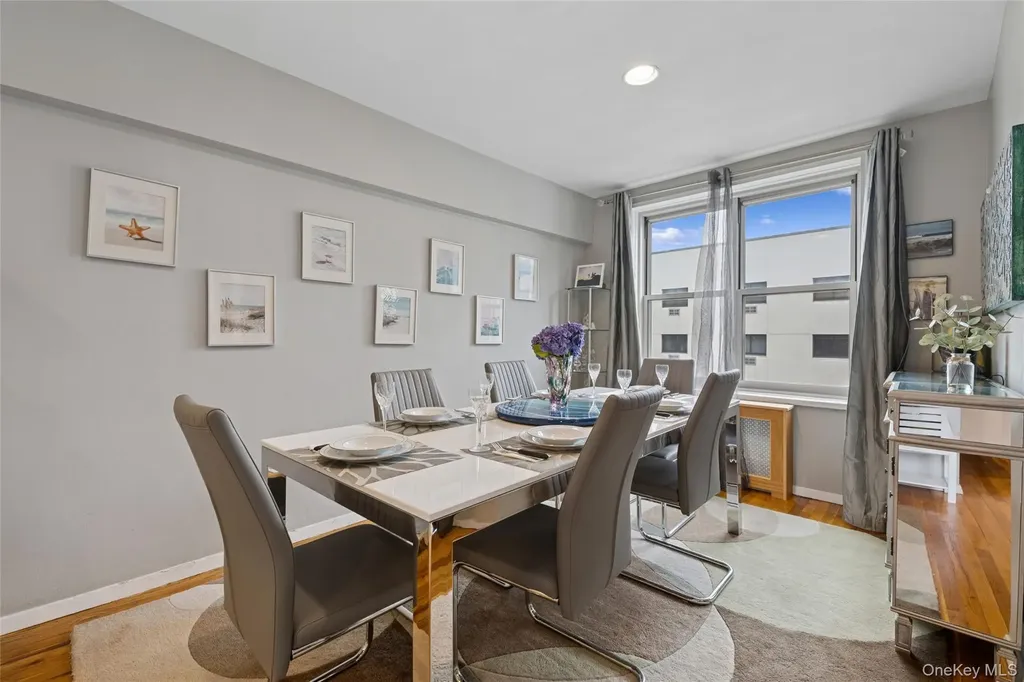 410 E Broadway Long Beach NY 11561