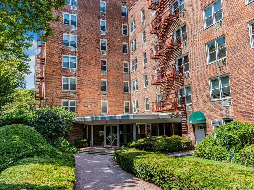 3901 Independence Avenue Bronx NY 10463