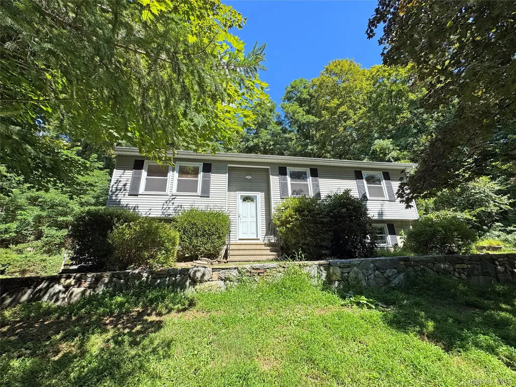 246 Ludingtonville Road Holmes NY 12531