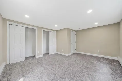 286 Old Country Road Deer Park NY 11729