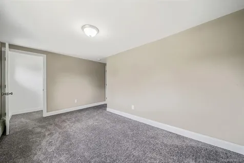 286 Old Country Road Deer Park NY 11729