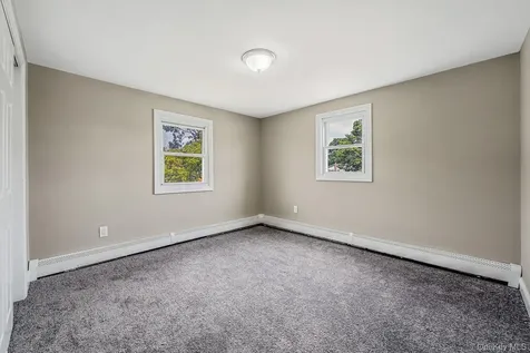 286 Old Country Road Deer Park NY 11729