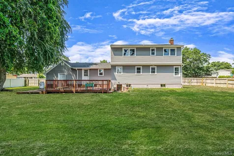 286 Old Country Road Deer Park NY 11729