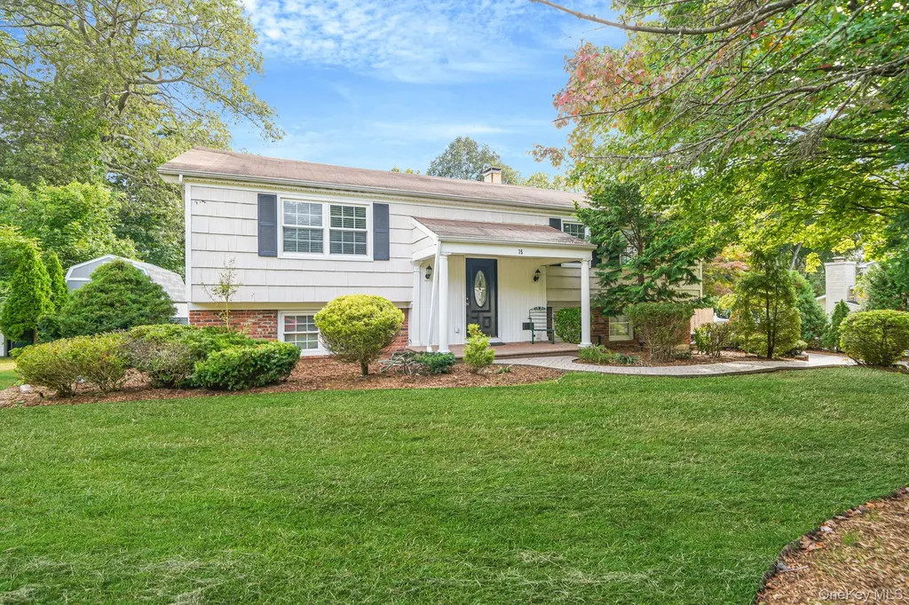 35 Wedgewood Drive Coram NY 11727