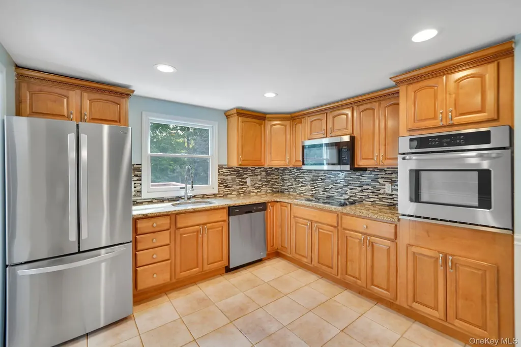 35 Wedgewood Drive Coram NY 11727