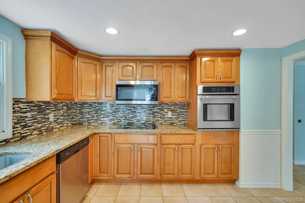 35 Wedgewood Drive Coram NY 11727