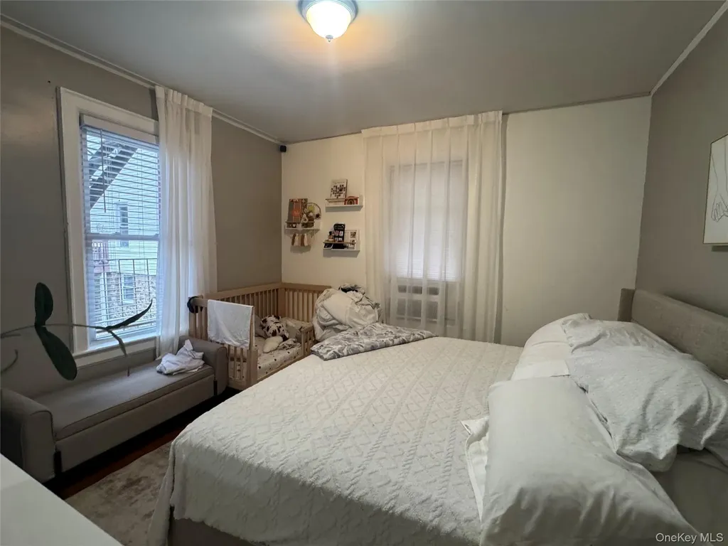 93 E 233rd Street Bronx NY 10470