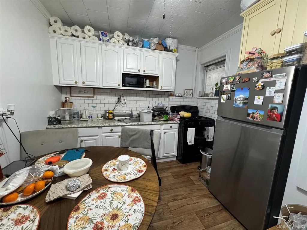 93 E 233rd Street Bronx NY 10470