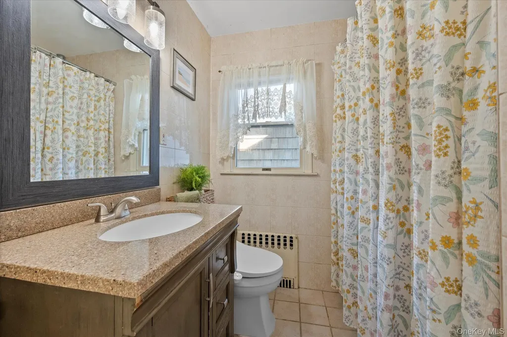 33595 Main Road Cutchogue NY 11935