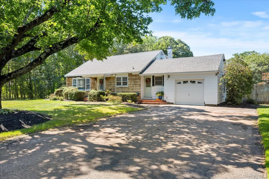 33595 Main Road Cutchogue NY 11935