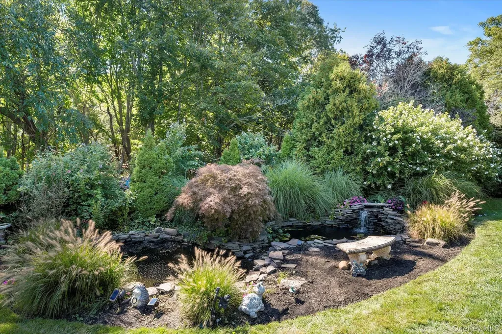 33595 Main Road Cutchogue NY 11935