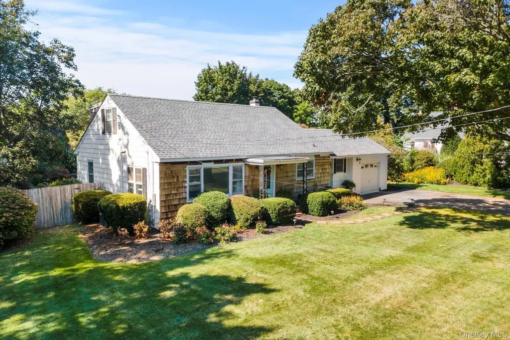 33595 Main Road Cutchogue NY 11935