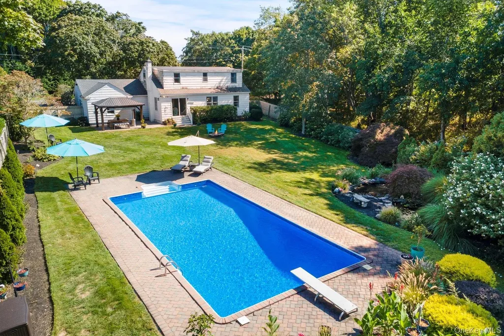 33595 Main Road Cutchogue NY 11935