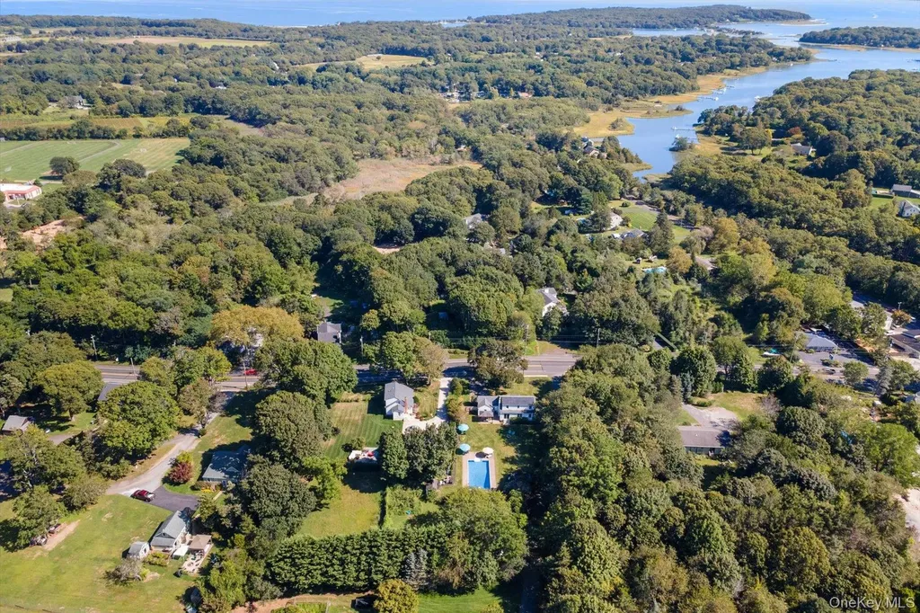 33595 Main Road Cutchogue NY 11935