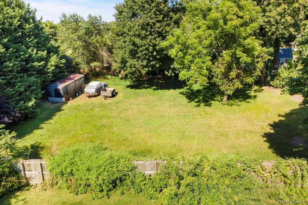 33595 Main Road Cutchogue NY 11935