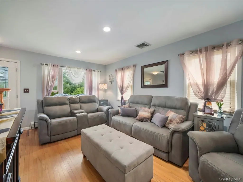 5 Caroline Street Garnerville NY 10923