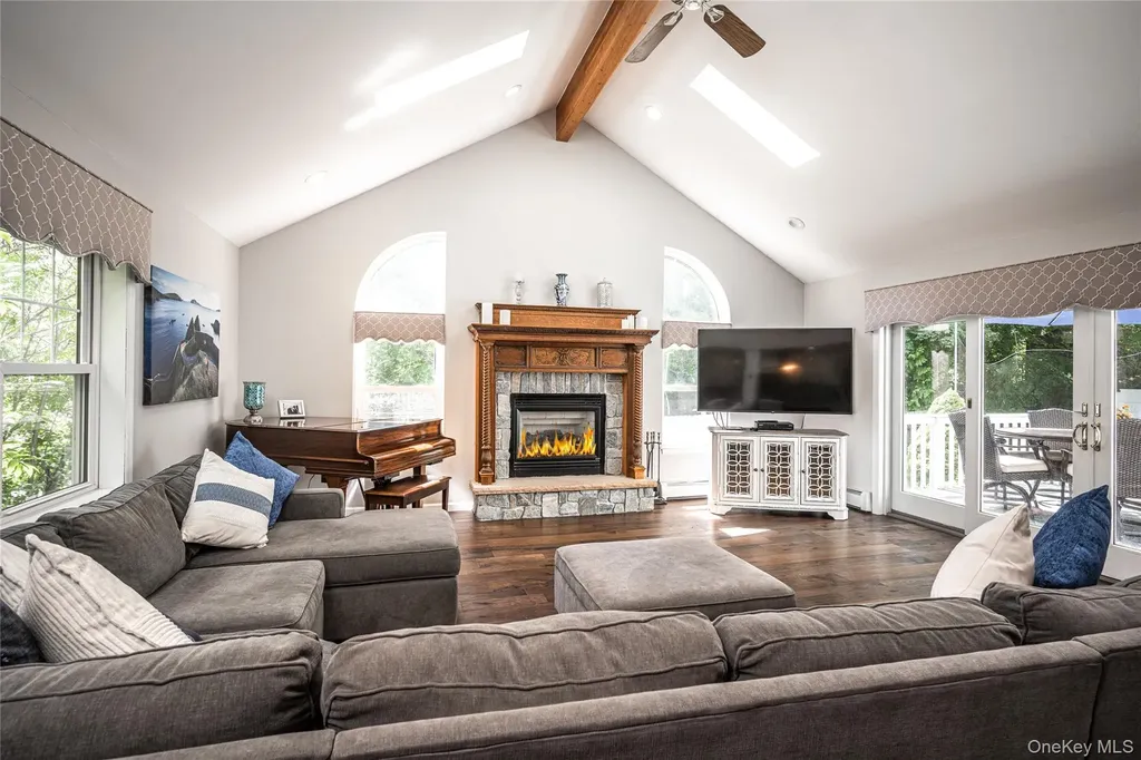 26 E George Avenue Pearl River NY 10965