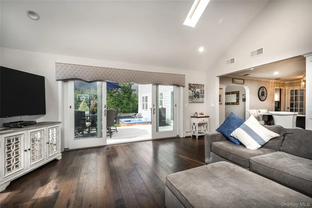 26 E George Avenue Pearl River NY 10965