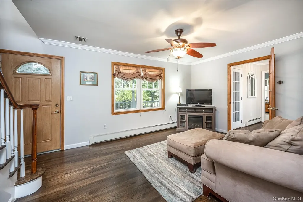 26 E George Avenue Pearl River NY 10965