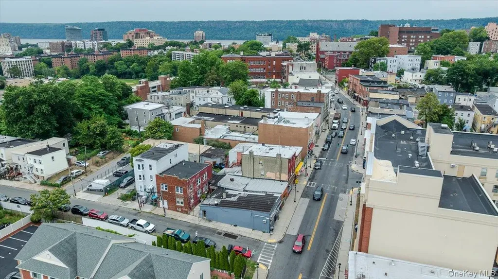 204 Ashburton Avenue Yonkers NY 10701