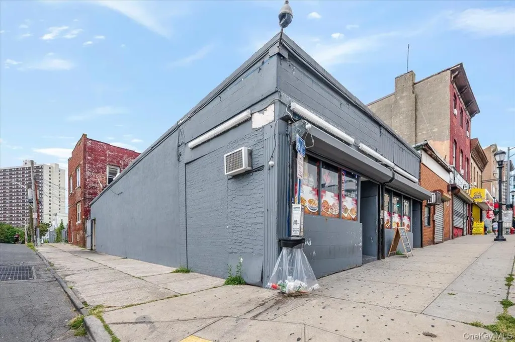 204 Ashburton Avenue Yonkers NY 10701