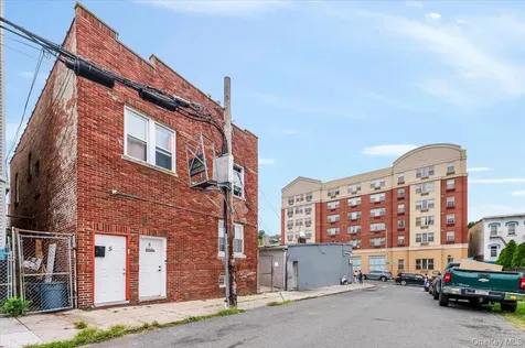 204 Ashburton Avenue Yonkers NY 10701