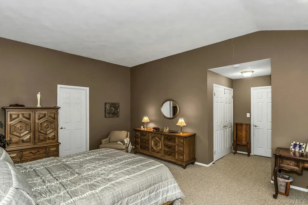 106 Fairway View Drive Commack NY 11725